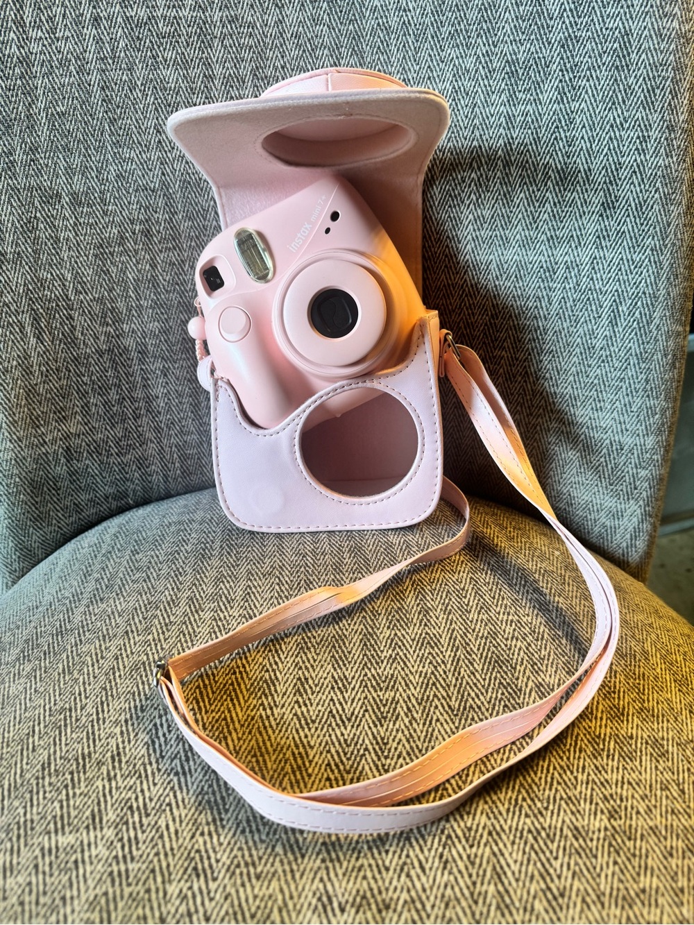 Fujifilm Instax Mini Instant Camera in Light Pink with Matching Pink Case
